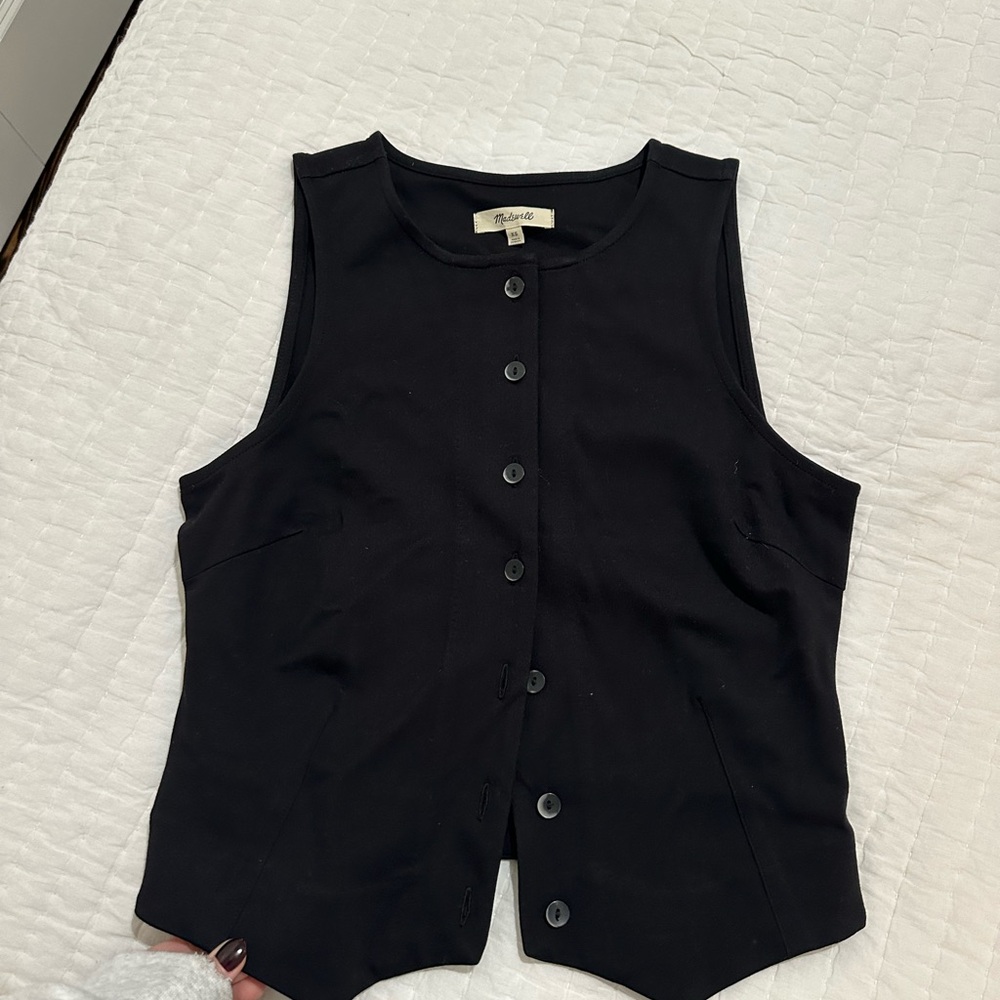 Madewell Black Sleeveless Button-Down Shirt